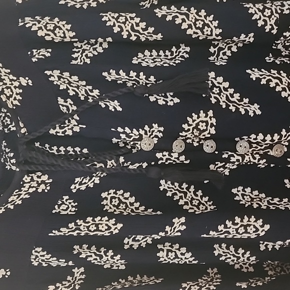 Tank - Picture 3 of 3